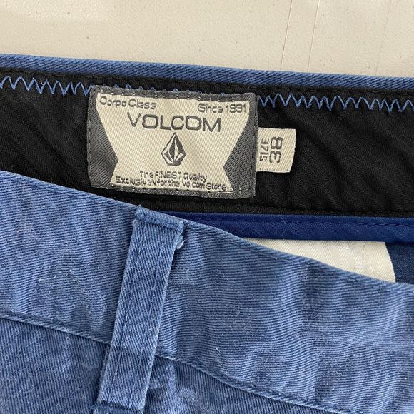 Volcom Pants Mens Size 38x31 Blue Chino Golf Casual Workwear - Picture 16 of 16